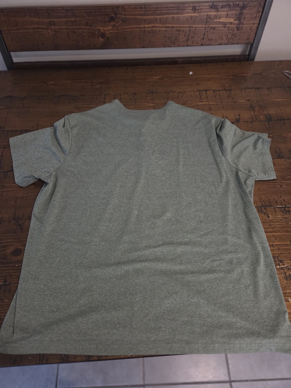 Men's Short-Sleeve Henley Shirt in Heather Green - Picture 3 of 3